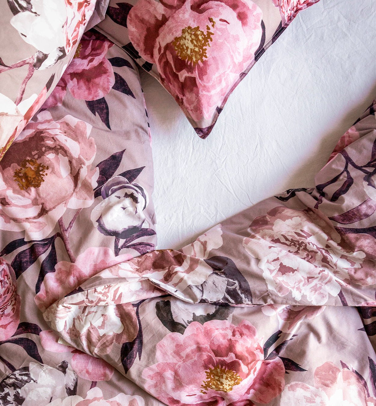 Shop The Look: It's easy to fall in love with peonies - PENTIK