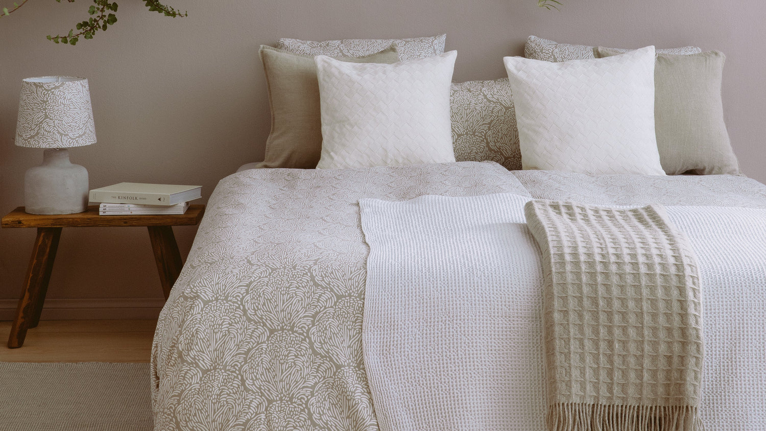 White bedspread - PENTIK