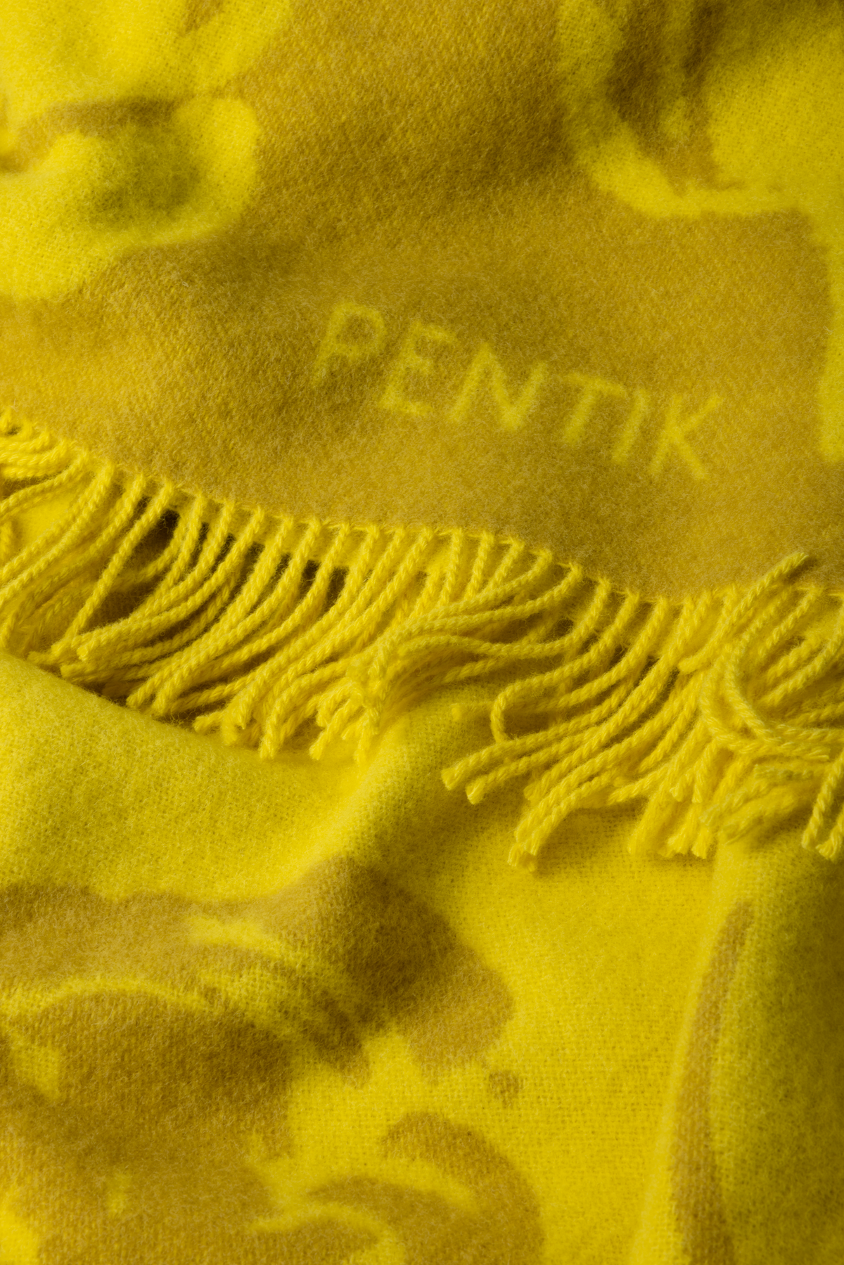 Lilia Blanket