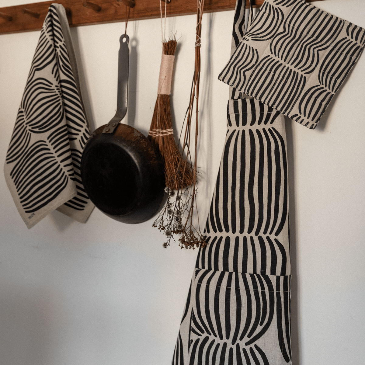 Vilja Akryylipinnoitettu Pöytätabletti - PENTIK - Tekstiilit/Kattaustekstiilit/Pöytätabletit
